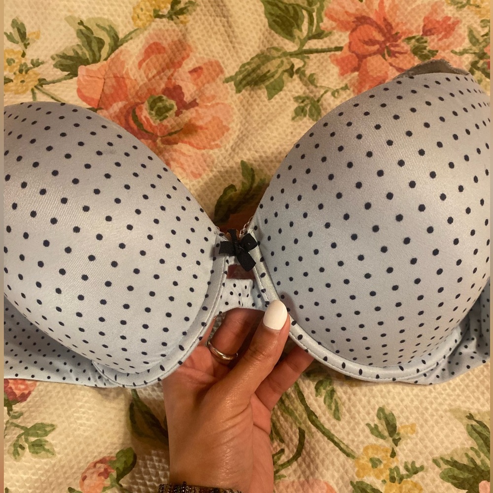 Victoria’s Secret’s Body by Victoria Bra. Size 36DD